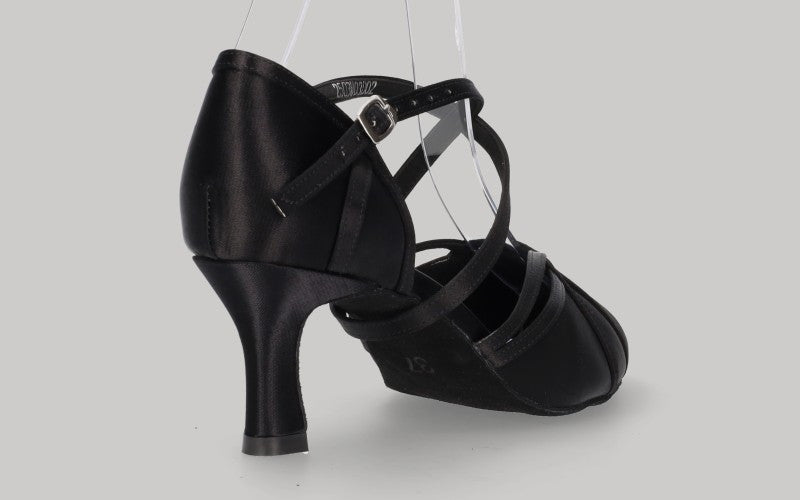 Chaussures de danse latine et de salon à bout fermé en satin noir