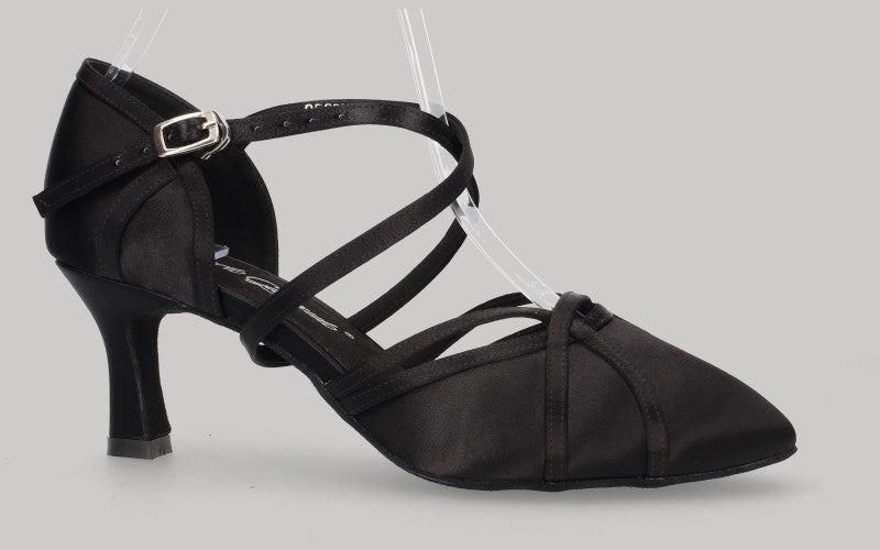 Chaussures de danse latine et de salon à bout fermé en satin noir