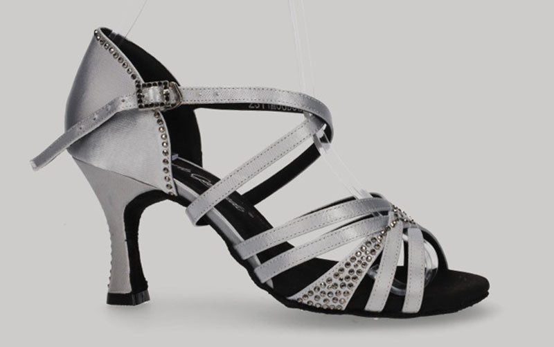 Chaussure de danse de salon argentée avec strass en cristal sur la tige et le talon