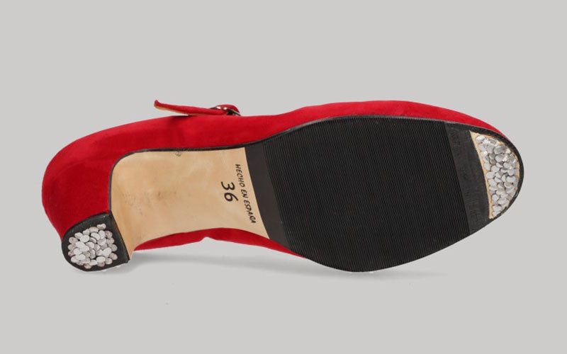 Chaussure semi-professionnelle en daim rouge avec boucle