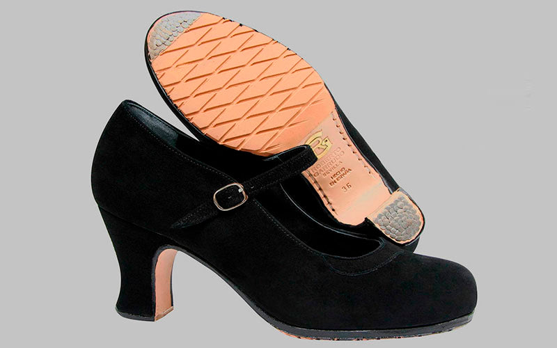 Professional flamenco dance shoe in black suede leather