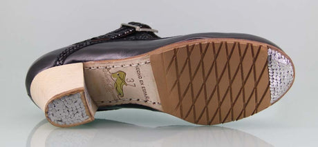 Zapato de baile flamenco profesional piel negro y fantasía
