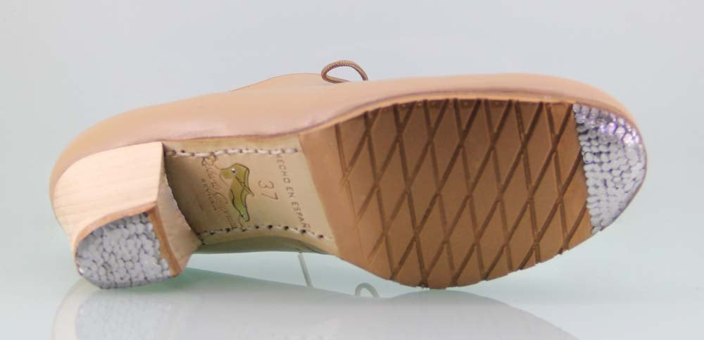 Zapato de baile flamenco profesional piel beige