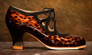 Chaussure de danse flamenco professionnelle en cuir verni nacré marron et daim noir