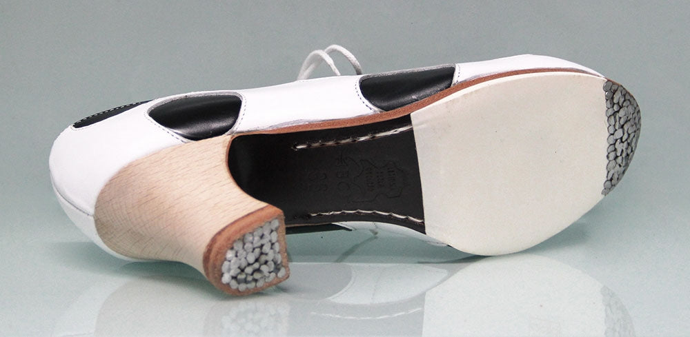 Professional Flamenco Dance Shoe with Black and White Laces