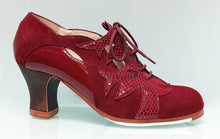Chaussure de danse flamenco professionnelle en cuir verni bordeaux et daim avec lacets