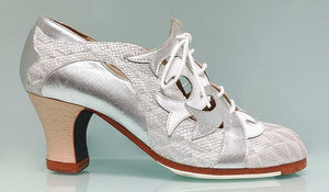 Chaussure de danse flamenco professionnelle argentée et blanche à lacets