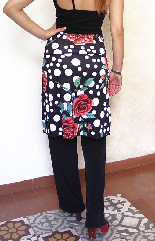 Falda-Pantalón Negro y Estampado Lunar y Flores