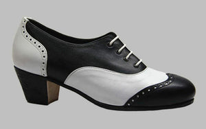 Chaussure de flamenco professionnelle, combinant cuir noir et blanc