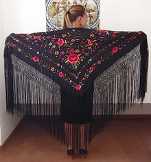Mantón Seda Negro Bordado a Mano 140 cm.