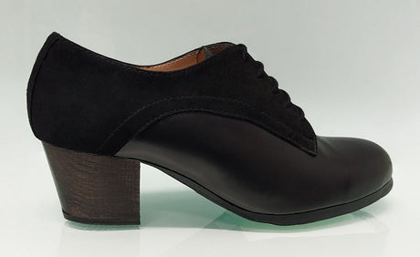Chaussure de flamenco professionnelle alliant cuir et daim
