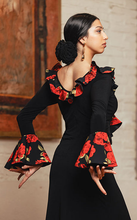 Top flamenco negro Lola con escote U con volantes y chorrera de crespón