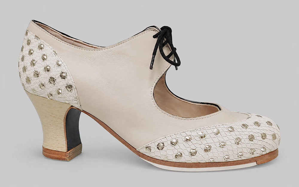 Chaussure de danse flamenco professionnelle en cuir beige et fantaisie