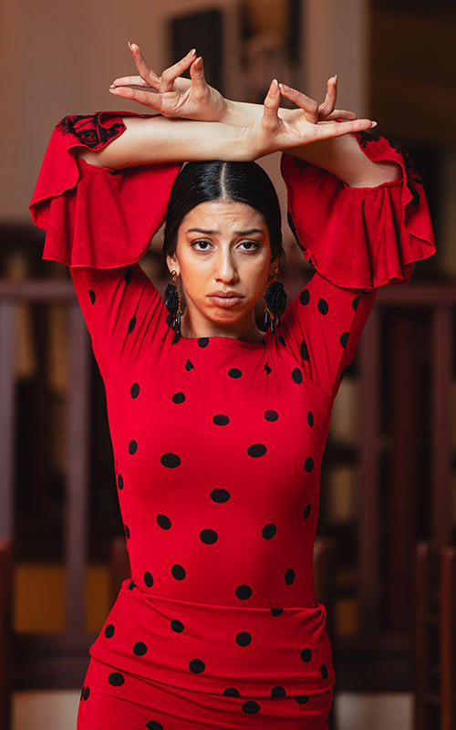 Top Soniquete de punto elástico estampado rojo con lunares y flores negras