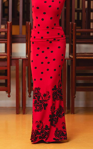 Falda flamenco larga roja modelo Morente con fajín y volantes en el godet