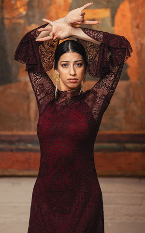 Vestido largo Poveda de encaje color granate