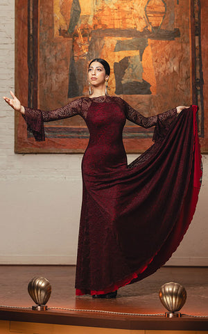 Vestido largo Poveda de encaje color granate