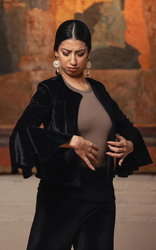 Torera plazuela de terciopelo negro