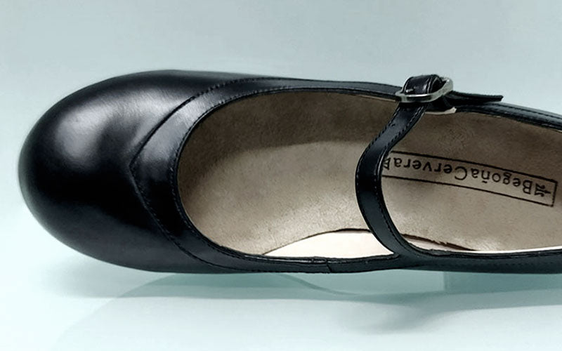 Chaussure de danse flamenco professionnelle, cuir noir, 5 cm.