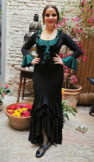 Falda Flamenco Negra 3 Volantes Entallada a Cadera