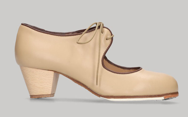 Zapato de baile flamenco profesional piel beige con cordones