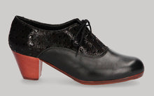 Zapato de baile flamenco profesional piel negro y fantasía con cordones