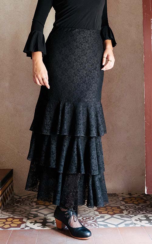 Falda flamenco de encaje negro con 3 volantes