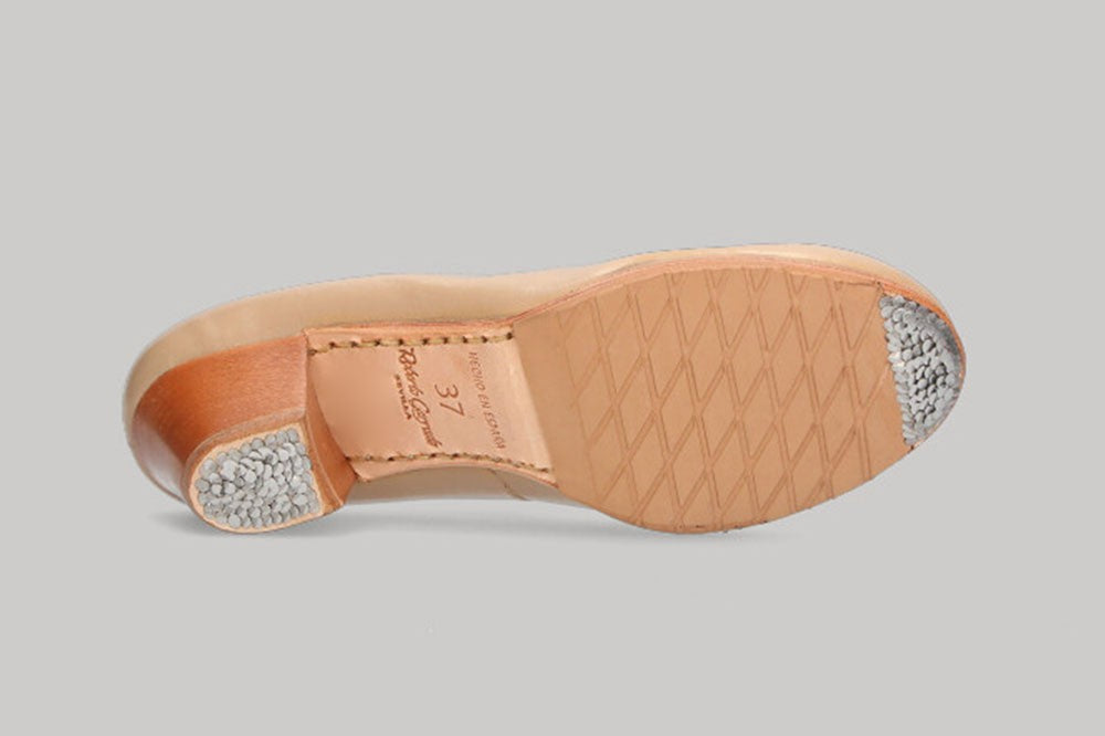 Zapato de Baile Flamenco Profesional Piel Beige con Tacón Cubano