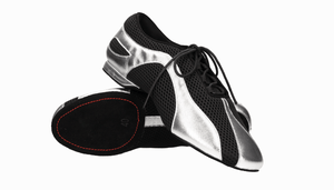 Men's shoe for Latin and ballroom dancing with black and silver laces