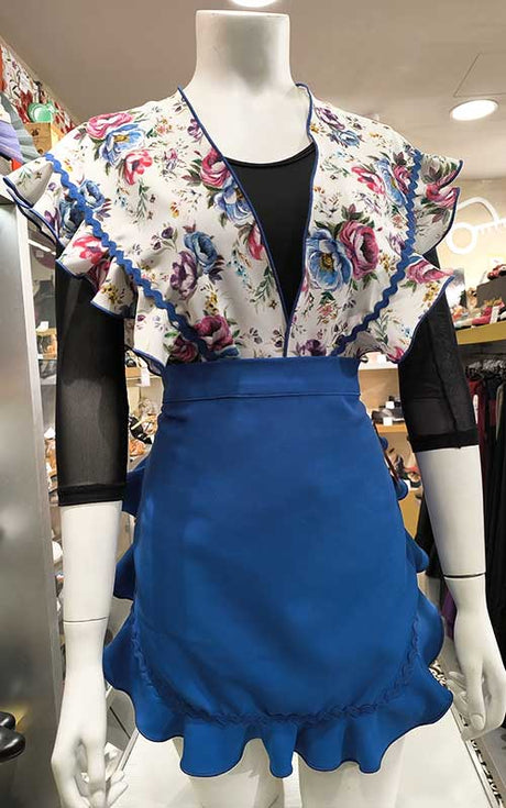 Conjunto delantal y mantoncillo flamenco azul y blanco con flores
