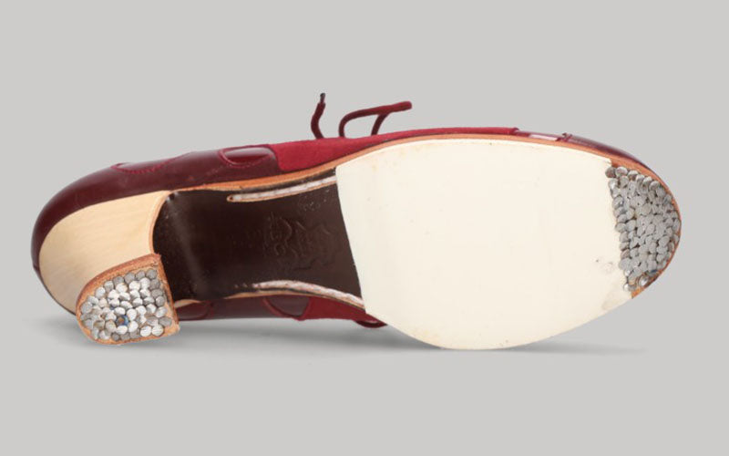 Zapato de baile flamenco profesional combinado en piel de ante y charol burdeos
