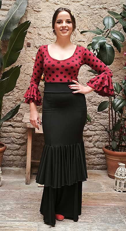 Jupe flamenco noire ajustée jusqu'à mi-cuisse