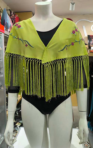 Mantoncillo verde lima bordado con flores y rosas de colores 125 cm.