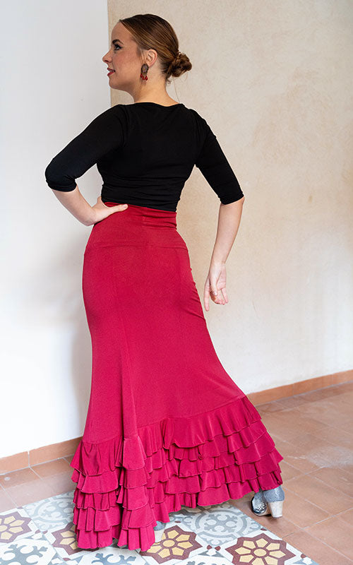 Falda flamenco granate con cinco volantes y apertura lateral