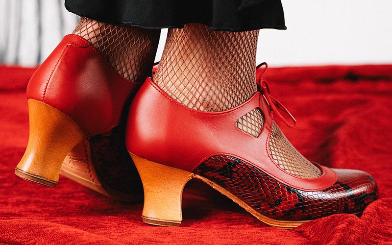 Professional flamenco dance shoe, red leather and snake print