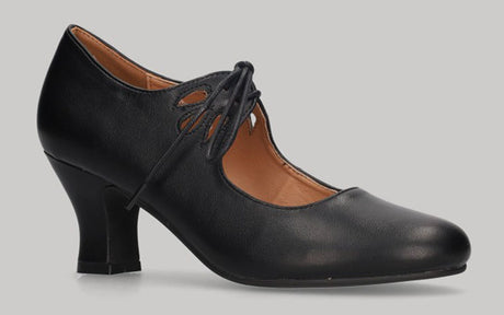 Black flamenco shoe in nappa leather with laces