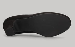 Black suede flamenco shoe with laces