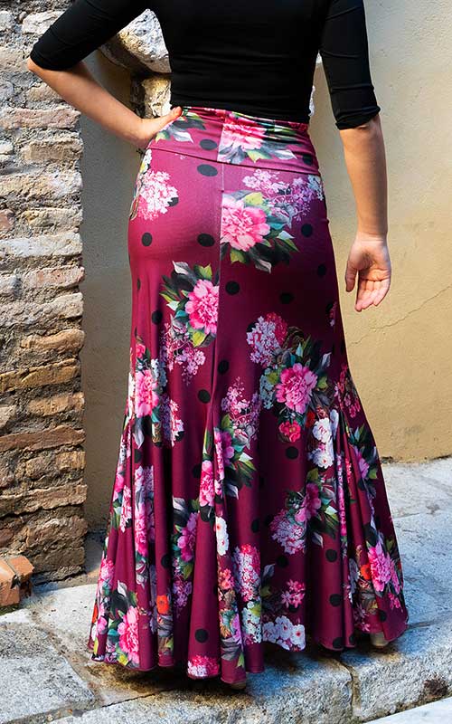 Falda flamenco burdeos con estampado de flores y lunares con mucho vuelo