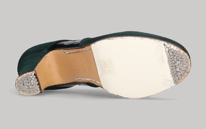 Zapato de baile flamenco profesional ante verde botella y adorno charol negro