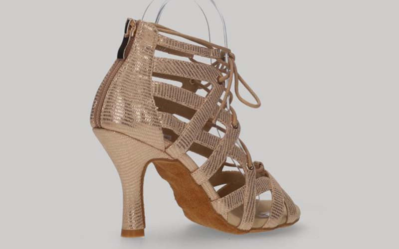 Zapato abotinado para baile de salón oro con tiras cruzadas con cordones y cierre cremallera en el talón