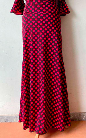Falda flamenco negra con lunares rojos con mucho vuelo