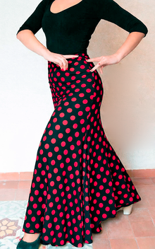 Falda flamenco negra con lunares rojos con mucho vuelo