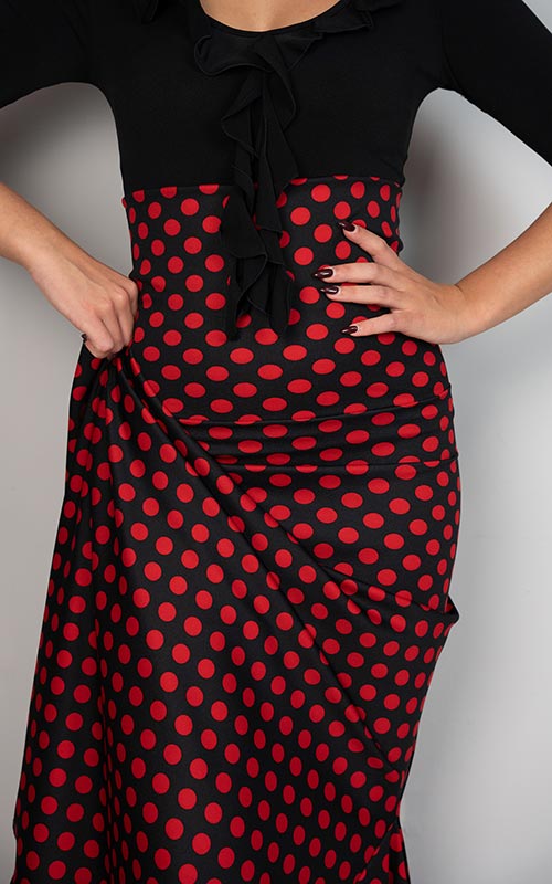 Falda flamenco negra con lunares rojos con mucho vuelo