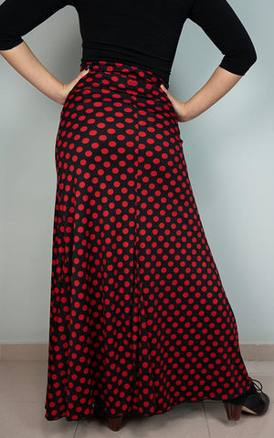 Falda flamenco negra con lunares rojos con mucho vuelo