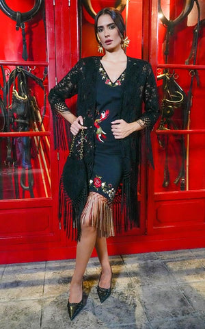 Chaqueta Saeta negro de encaje terminada en flecos enrejados