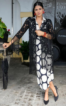 Chaqueta Saeta negro de encaje terminada en flecos enrejados