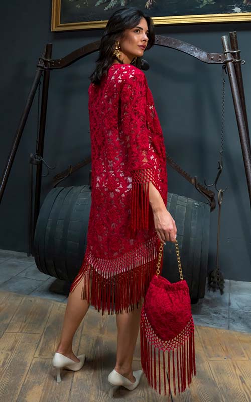 Chaqueta Saeta burdeos de encaje terminada en flecos enrejados