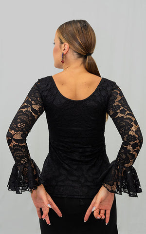 Top flamenco de encaje negro con manga larga y volante