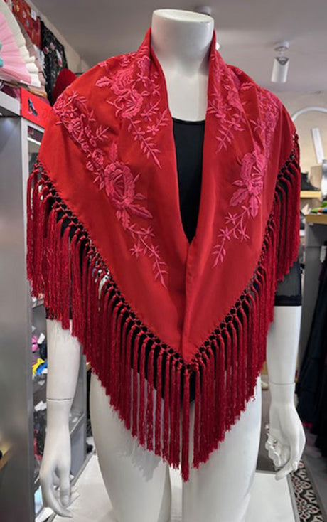 Mantoncillo rojo coral bordado con flores multicolor y rosas 140 cm.