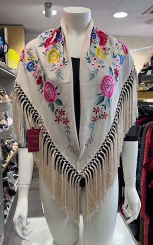 Mantoncillo camel bordado con flores multicolor 140 cm.